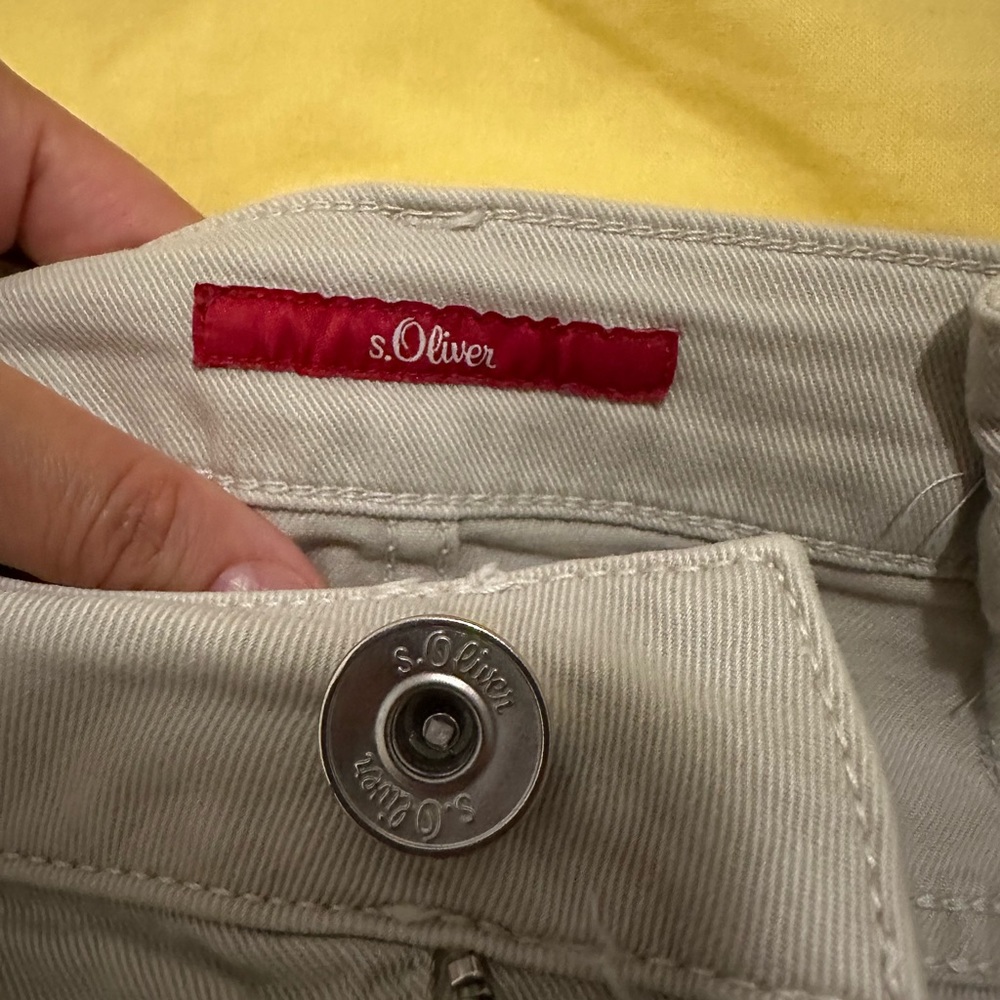 Skirts - Picture 3 of 3